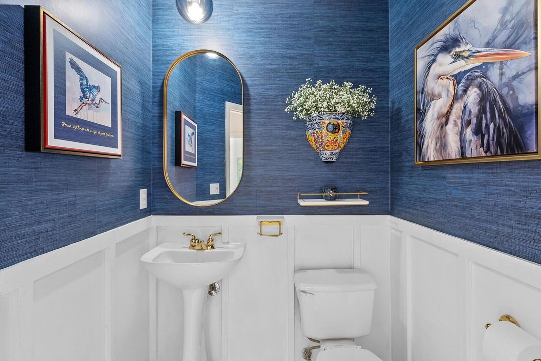 For Sale: $548,500 (3 beds, 2 baths, 2200 Square Feet)