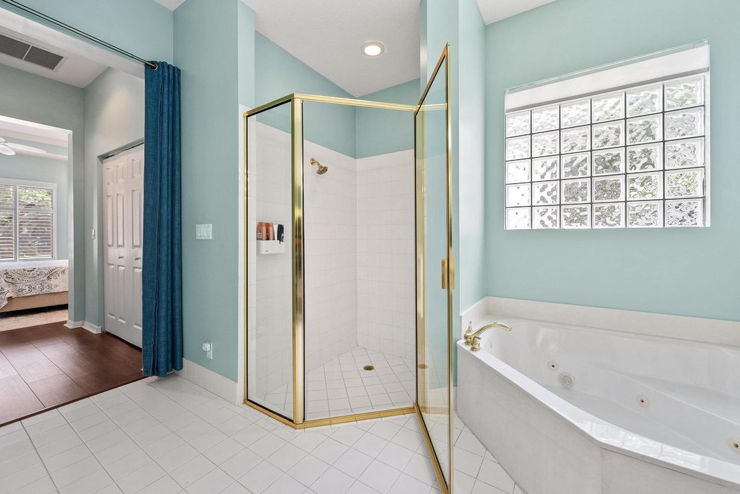 For Sale: $548,500 (3 beds, 2 baths, 2200 Square Feet)