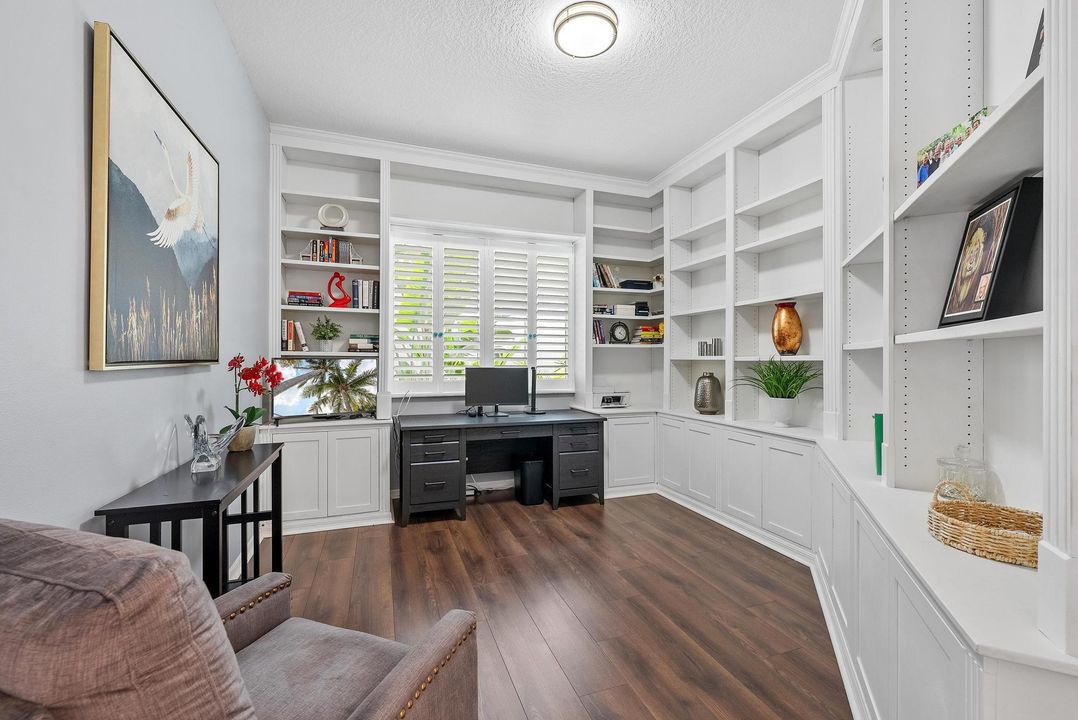 For Sale: $548,500 (3 beds, 2 baths, 2200 Square Feet)