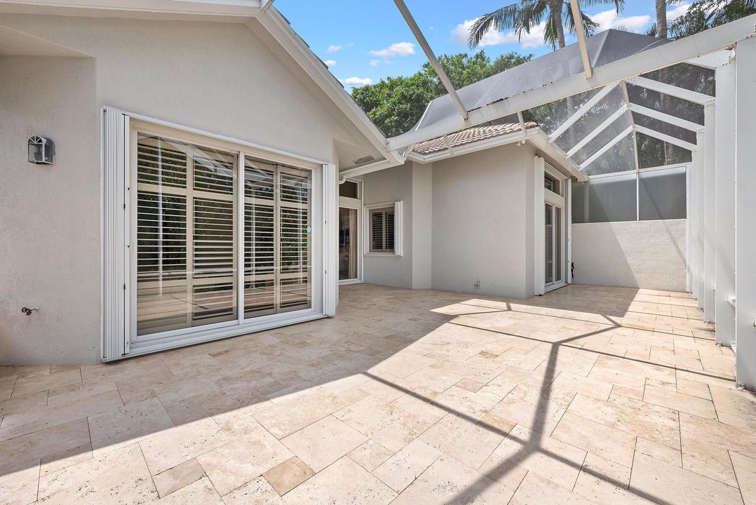 For Sale: $548,500 (3 beds, 2 baths, 2200 Square Feet)