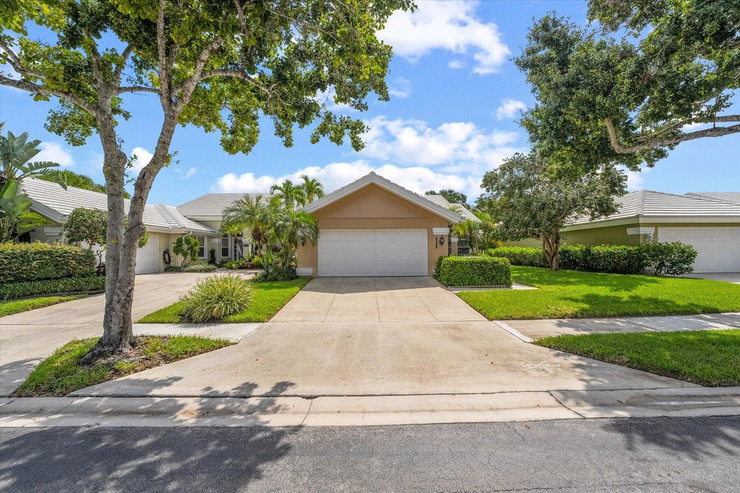 Active With Contract: $3,700 (3 beds, 2 baths, 2271 Square Feet)