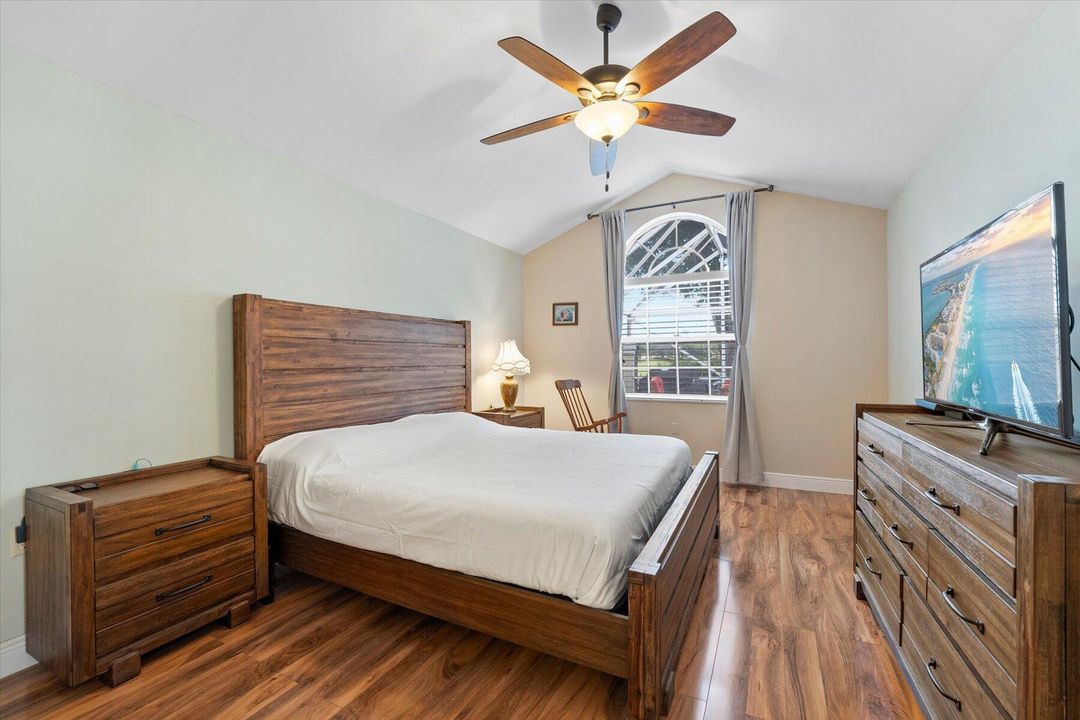 Active With Contract: $3,700 (3 beds, 2 baths, 2271 Square Feet)