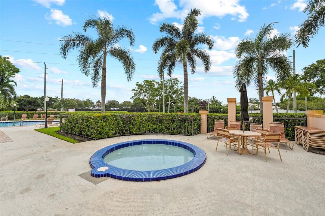 Active With Contract: $3,700 (3 beds, 2 baths, 2271 Square Feet)