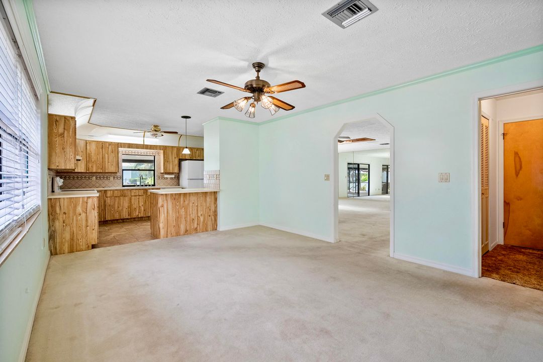 For Sale: $995,000 (3 beds, 2 baths, 1982 Square Feet)