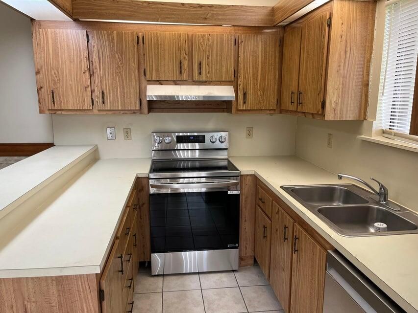 待售: $274,900 (2 贝兹, 2 浴室, 1262 平方英尺)