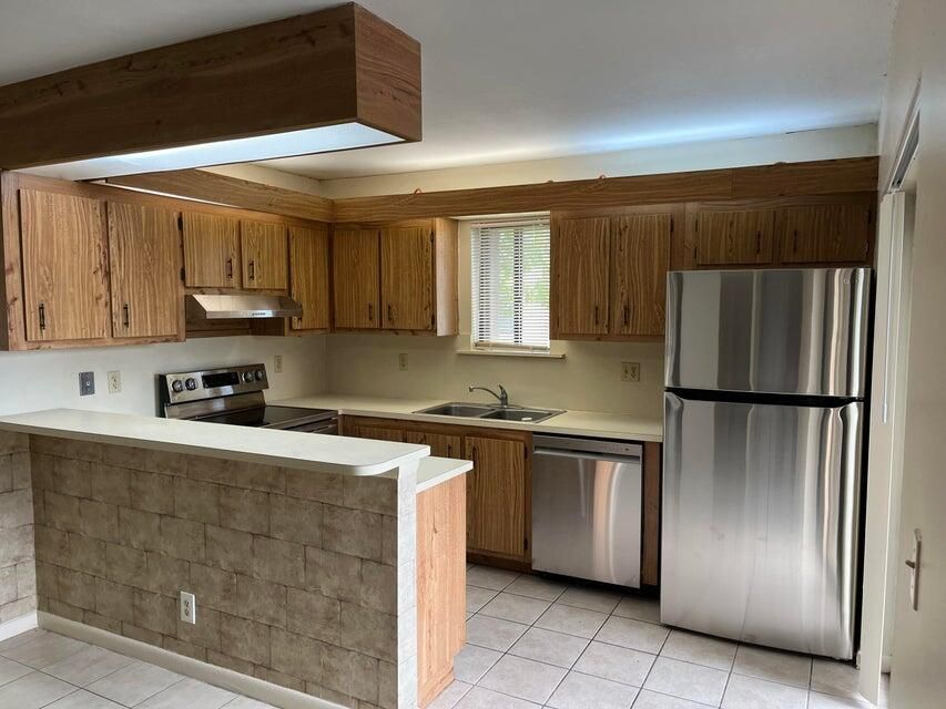 待售: $274,900 (2 贝兹, 2 浴室, 1262 平方英尺)