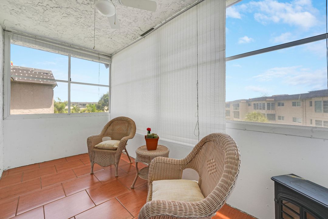 For Sale: $68,000 (1 beds, 1 baths, 705 Square Feet)