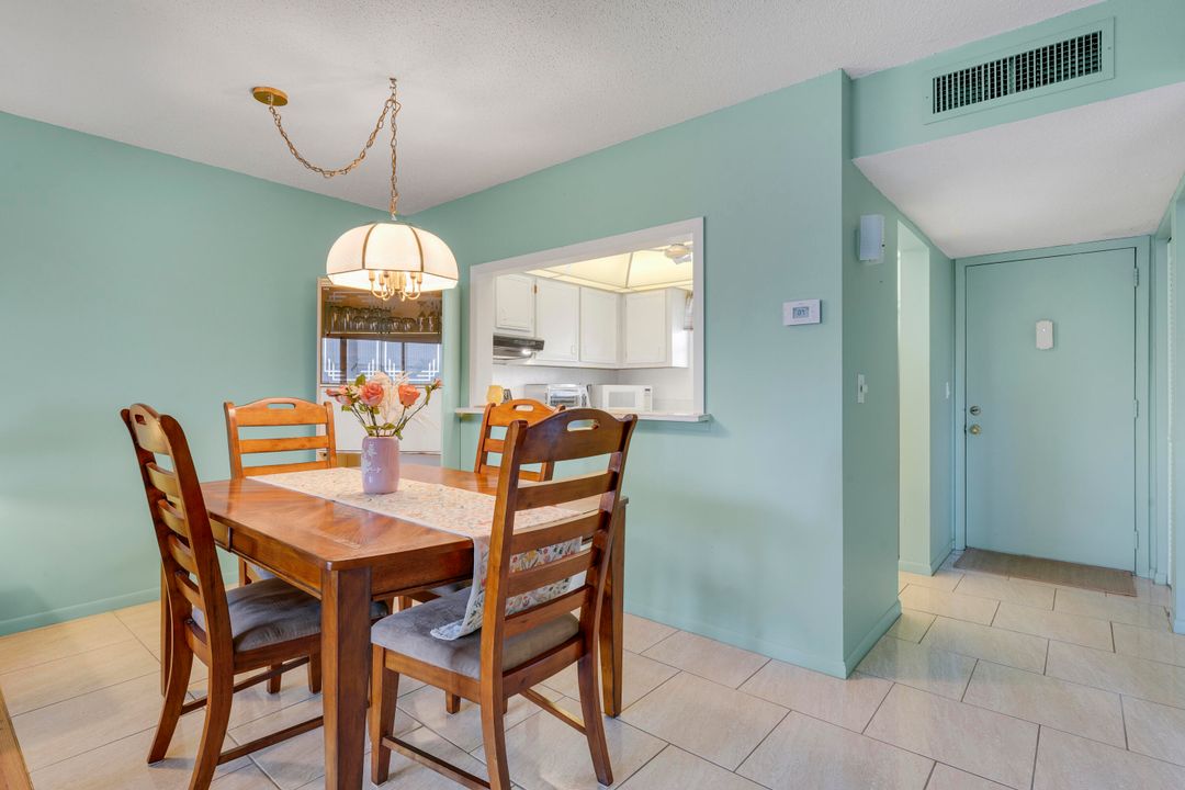 For Sale: $68,000 (1 beds, 1 baths, 705 Square Feet)