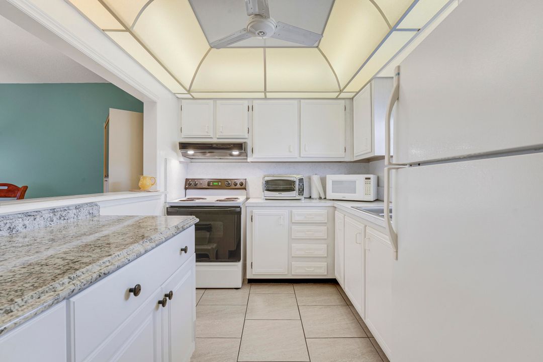 For Sale: $68,000 (1 beds, 1 baths, 705 Square Feet)