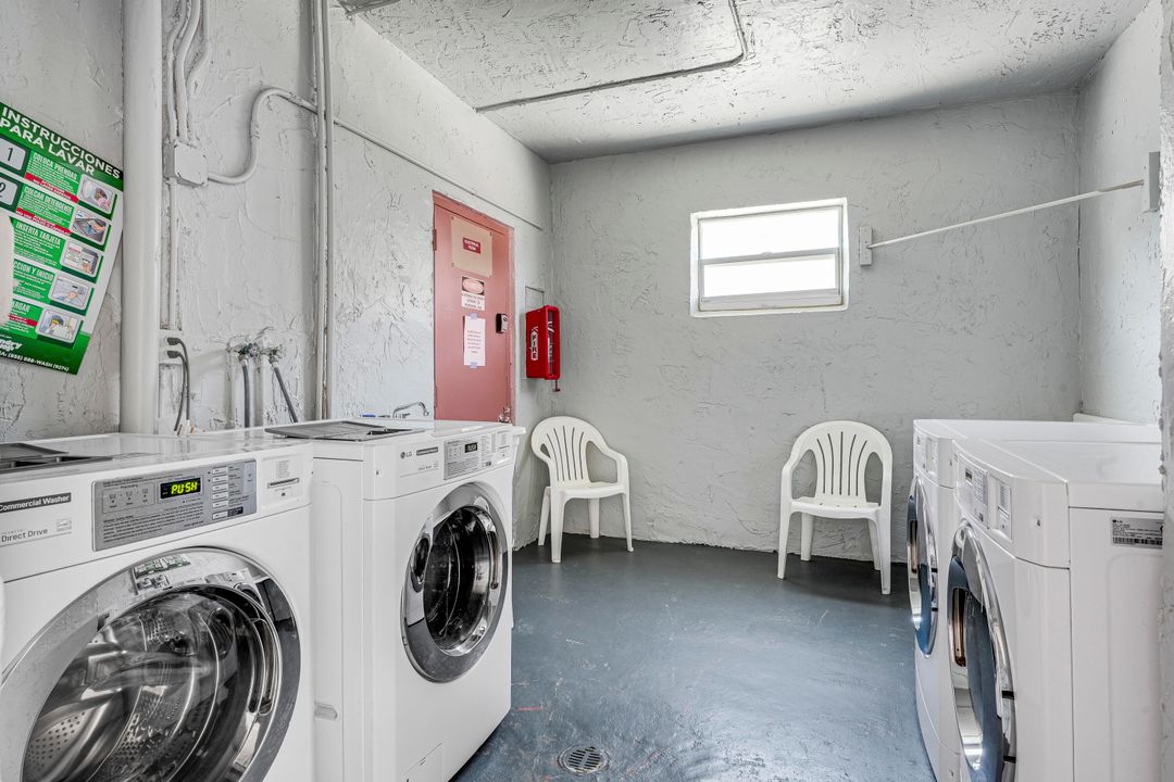 For Sale: $68,000 (1 beds, 1 baths, 705 Square Feet)