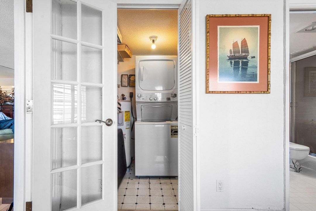 For Sale: $359,000 (2 beds, 2 baths, 1020 Square Feet)