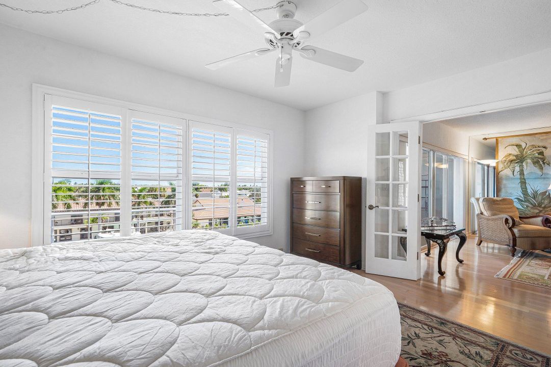 For Sale: $359,000 (2 beds, 2 baths, 1020 Square Feet)