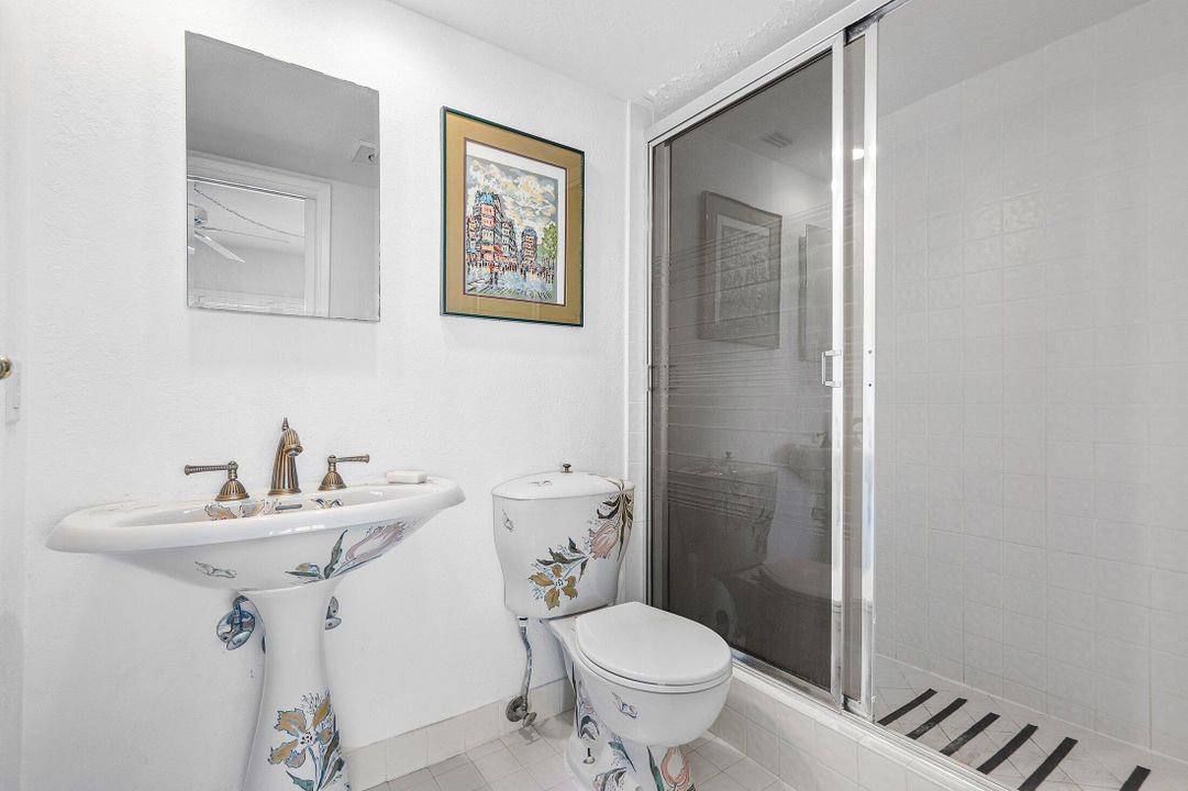 For Sale: $359,000 (2 beds, 2 baths, 1020 Square Feet)