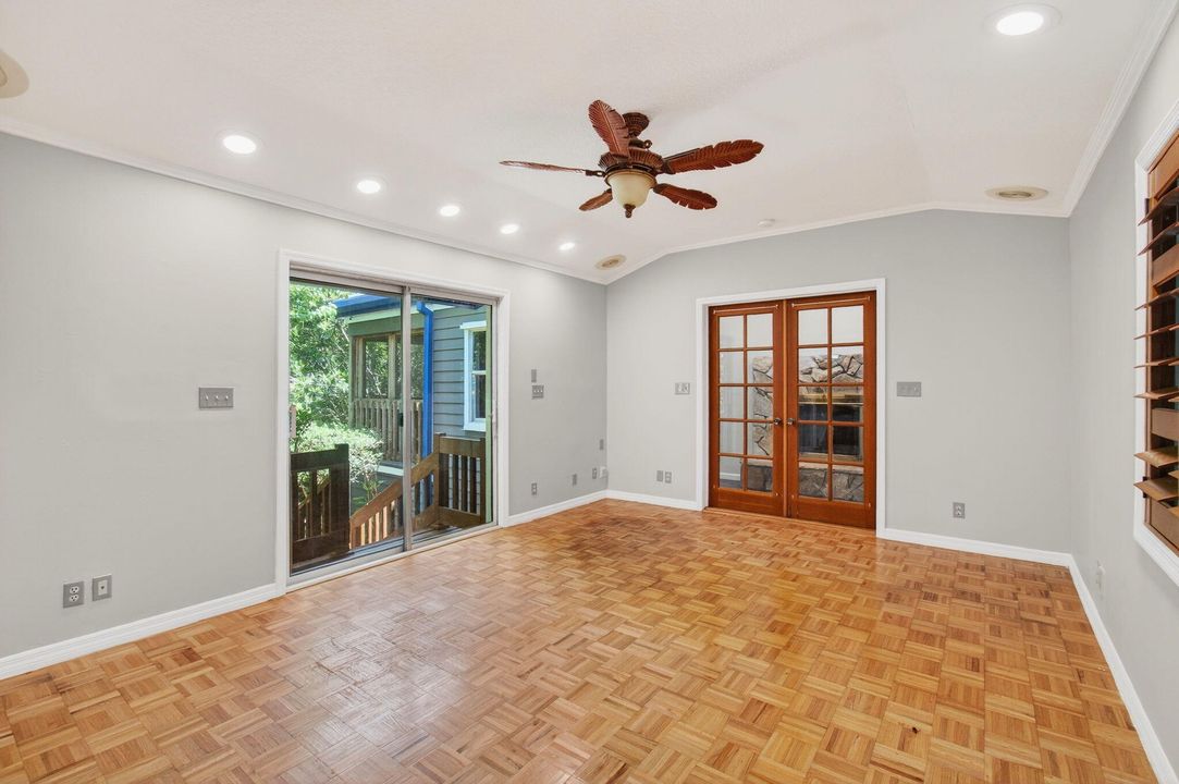 Под контрактом: $1,000,000 (4 спален, 4 ванн, 2480 Квадратных фут)