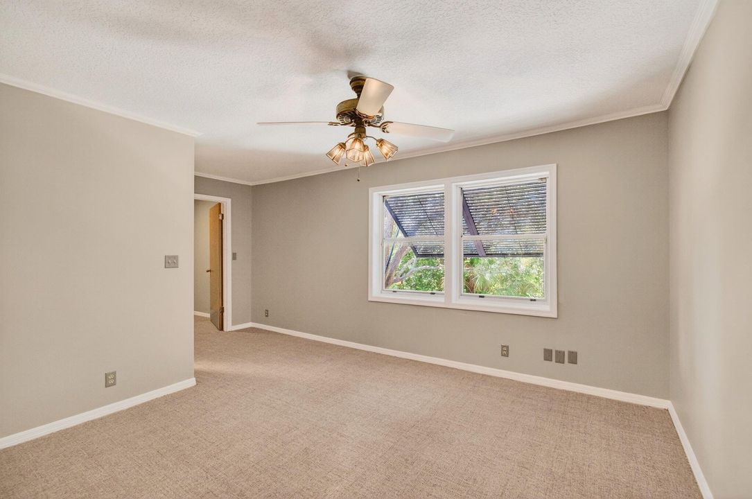 Под контрактом: $1,000,000 (4 спален, 4 ванн, 2480 Квадратных фут)