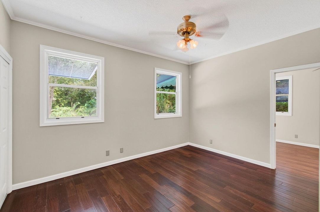 Под контрактом: $1,000,000 (4 спален, 4 ванн, 2480 Квадратных фут)