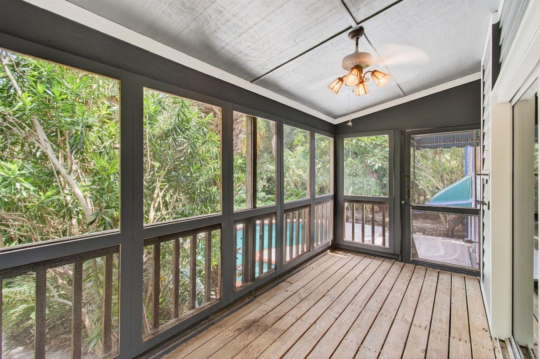 Под контрактом: $1,000,000 (4 спален, 4 ванн, 2480 Квадратных фут)