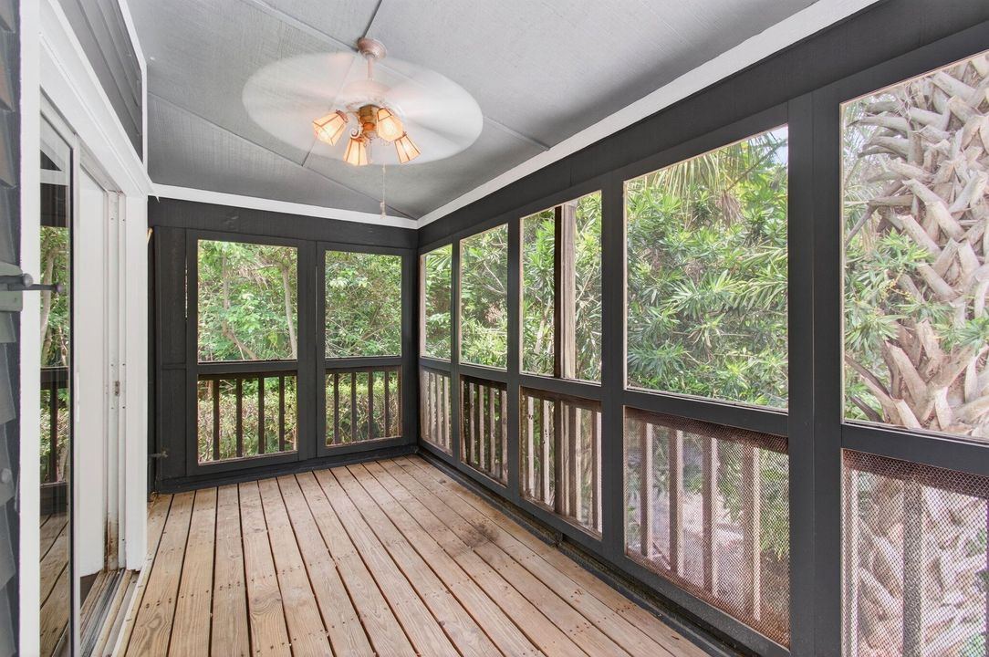 Под контрактом: $1,000,000 (4 спален, 4 ванн, 2480 Квадратных фут)