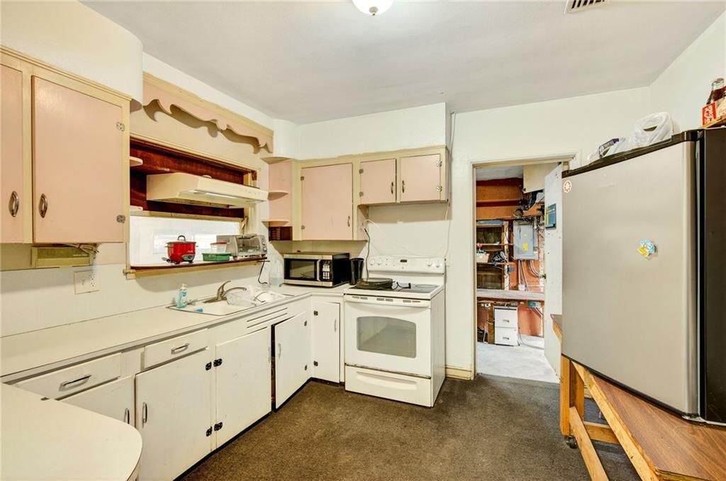 For Sale: $775,000 (0 beds, 0 baths, 4670 Square Feet)