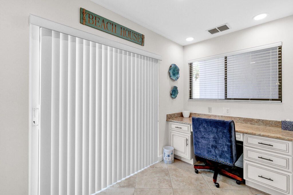 待售: $625,000 (2 贝兹, 1 浴室, 1676 平方英尺)