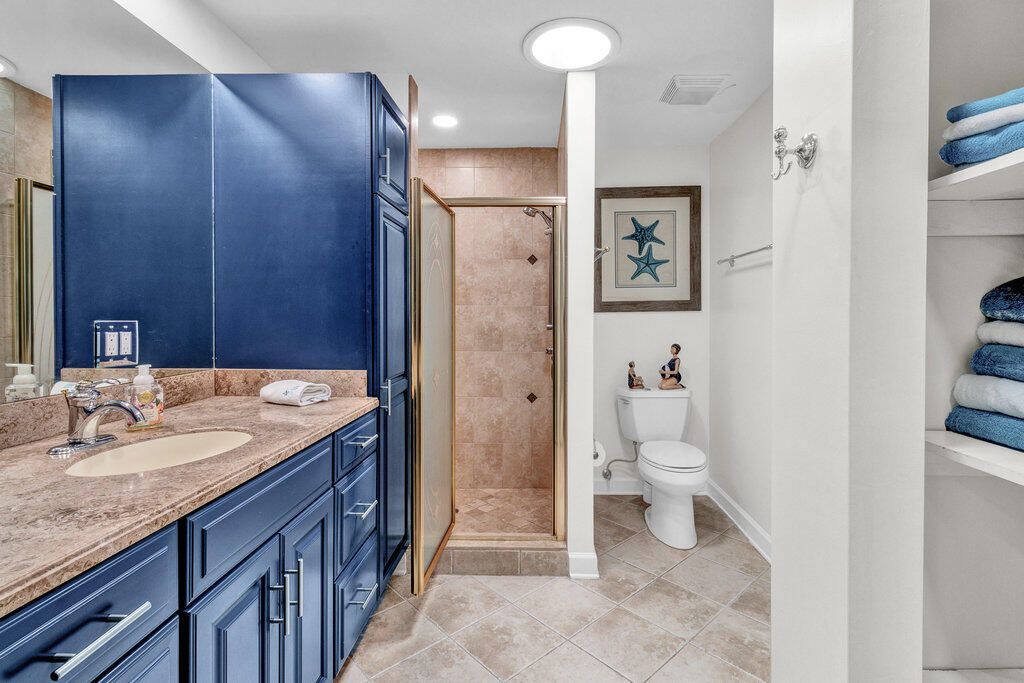 待售: $625,000 (2 贝兹, 1 浴室, 1676 平方英尺)