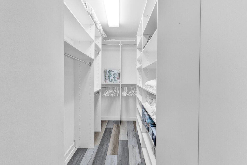 待售: $625,000 (2 贝兹, 1 浴室, 1676 平方英尺)