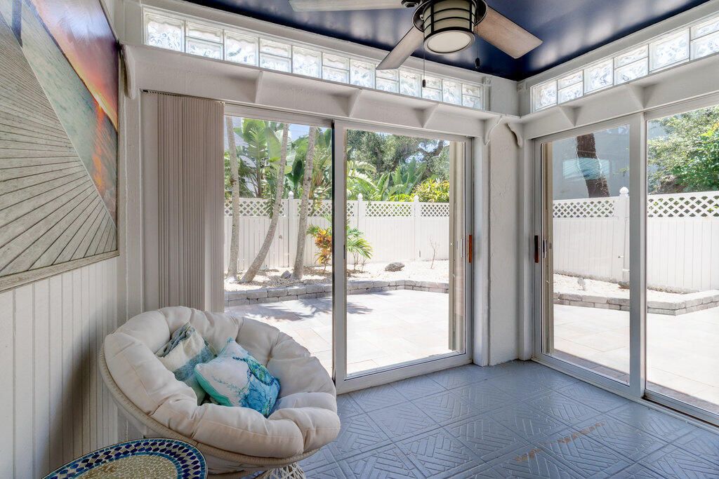 待售: $625,000 (2 贝兹, 1 浴室, 1676 平方英尺)