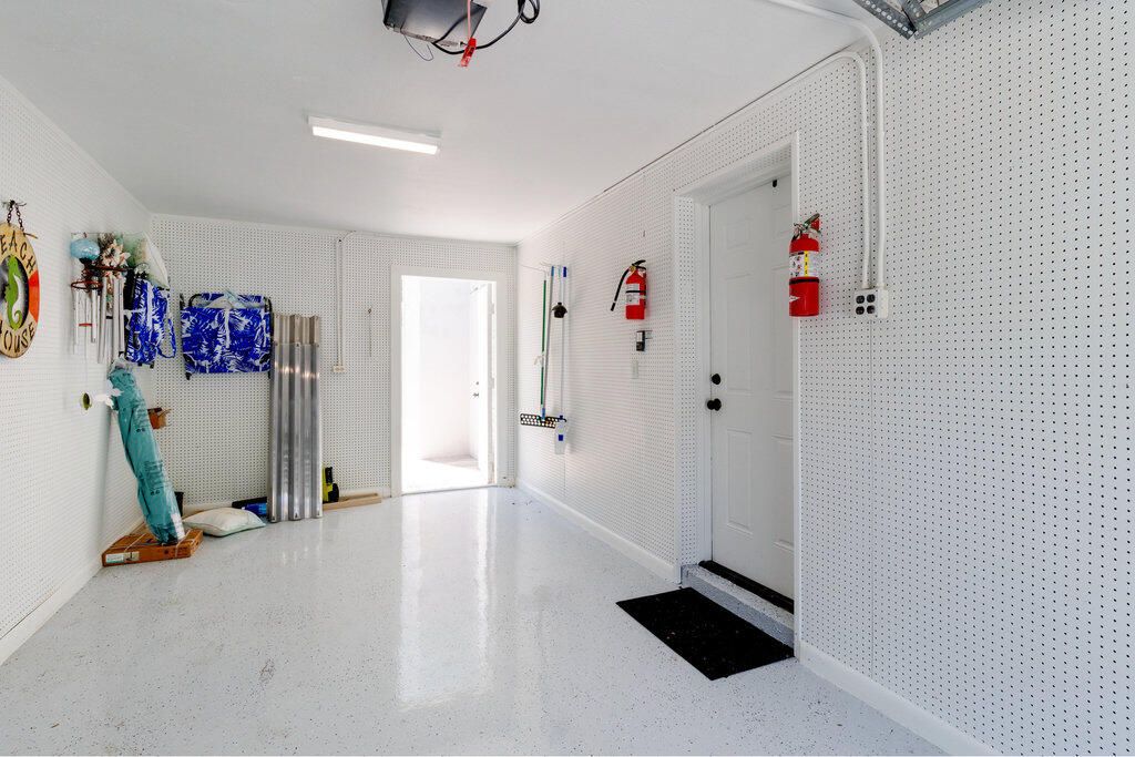 待售: $625,000 (2 贝兹, 1 浴室, 1676 平方英尺)