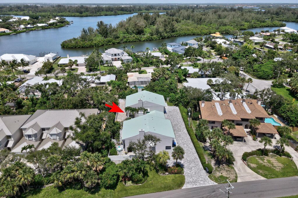 待售: $625,000 (2 贝兹, 1 浴室, 1676 平方英尺)