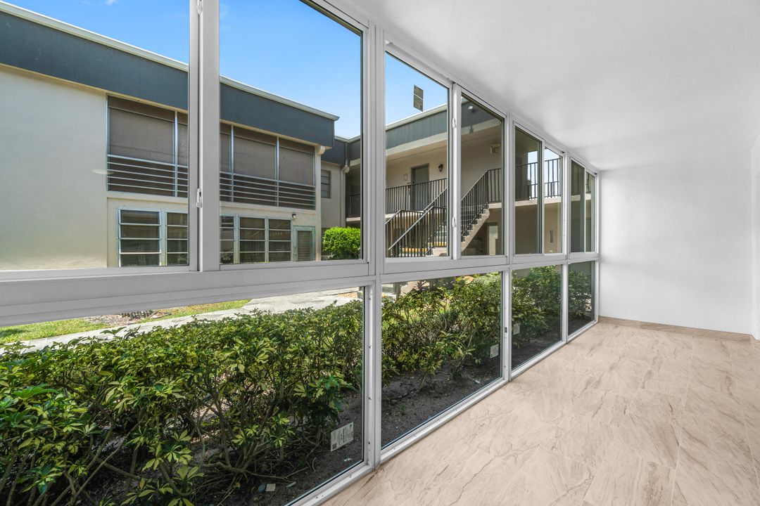 Под контрактом: $118,500 (1 спален, 1 ванн, 948 Квадратных фут)