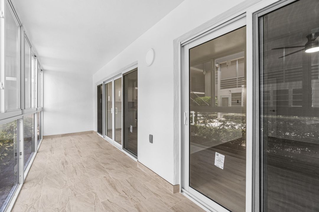 Под контрактом: $118,500 (1 спален, 1 ванн, 948 Квадратных фут)