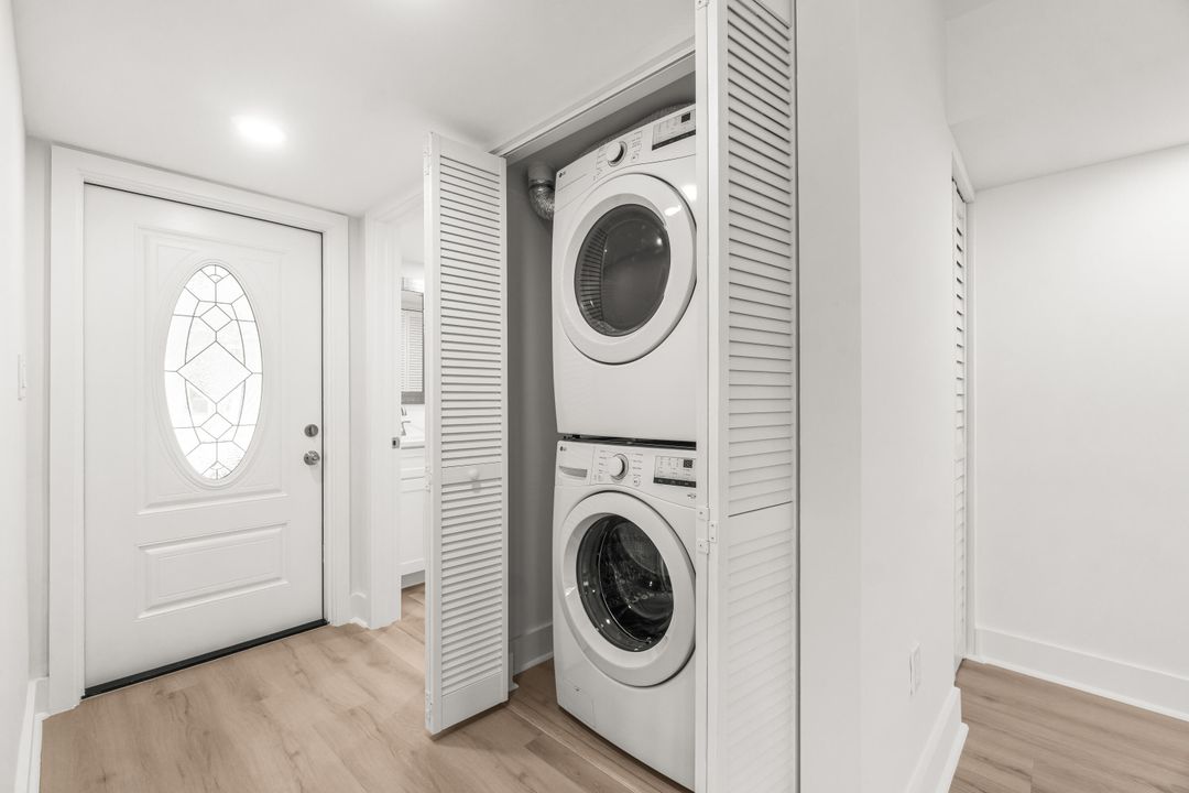 Под контрактом: $118,500 (1 спален, 1 ванн, 948 Квадратных фут)