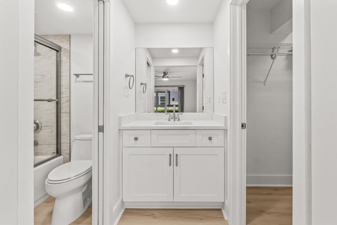 Под контрактом: $118,500 (1 спален, 1 ванн, 948 Квадратных фут)