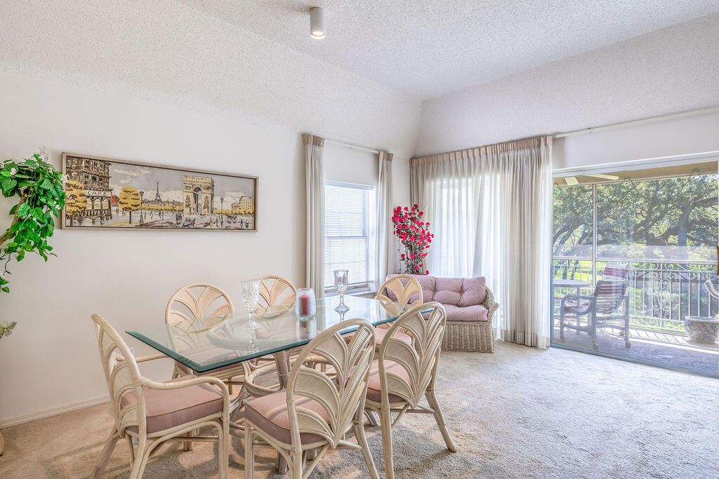 待售: $295,000 (2 贝兹, 2 浴室, 1540 平方英尺)