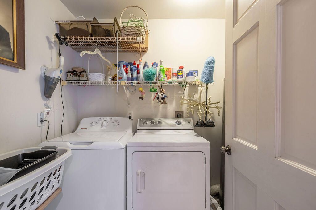 待售: $295,000 (2 贝兹, 2 浴室, 1540 平方英尺)