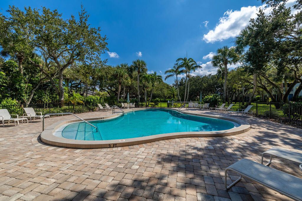 待售: $295,000 (2 贝兹, 2 浴室, 1540 平方英尺)