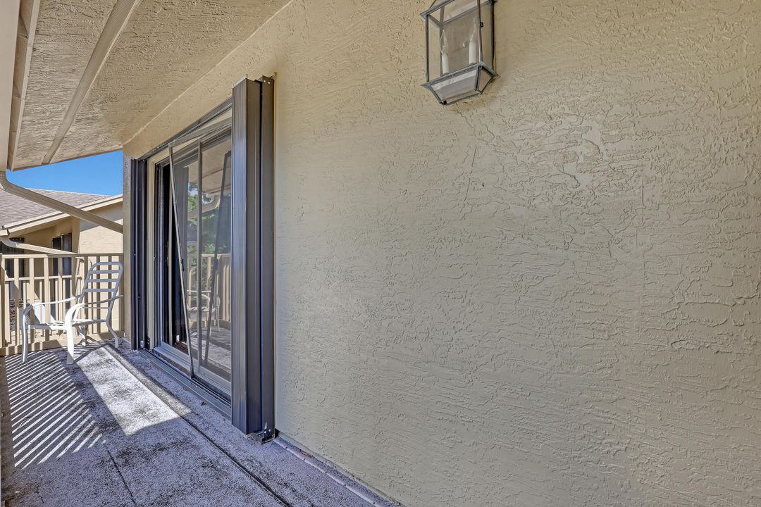 Под контрактом: $235,000 (2 спален, 2 ванн, 1384 Квадратных фут)