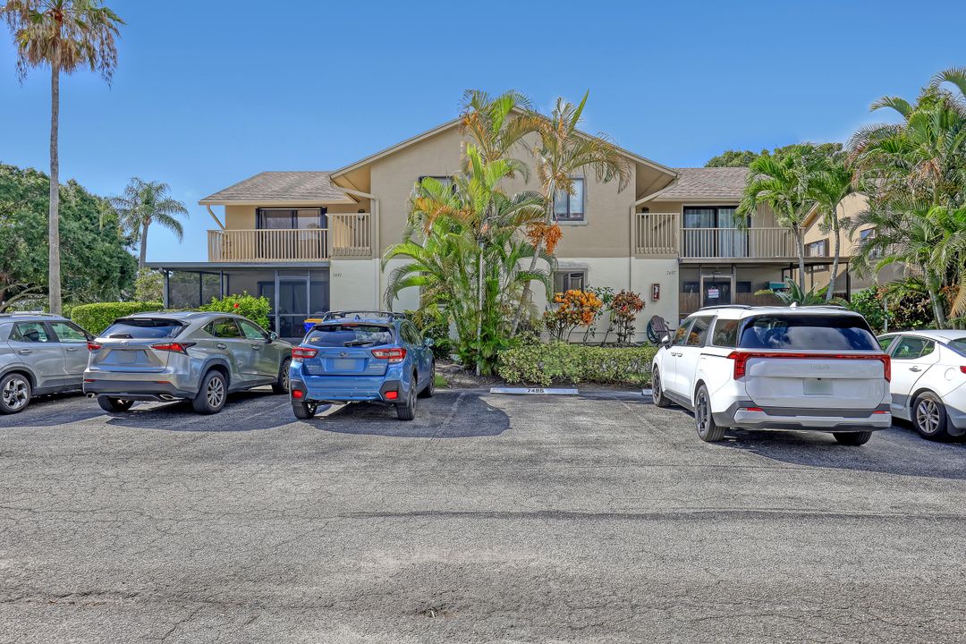 Под контрактом: $235,000 (2 спален, 2 ванн, 1384 Квадратных фут)