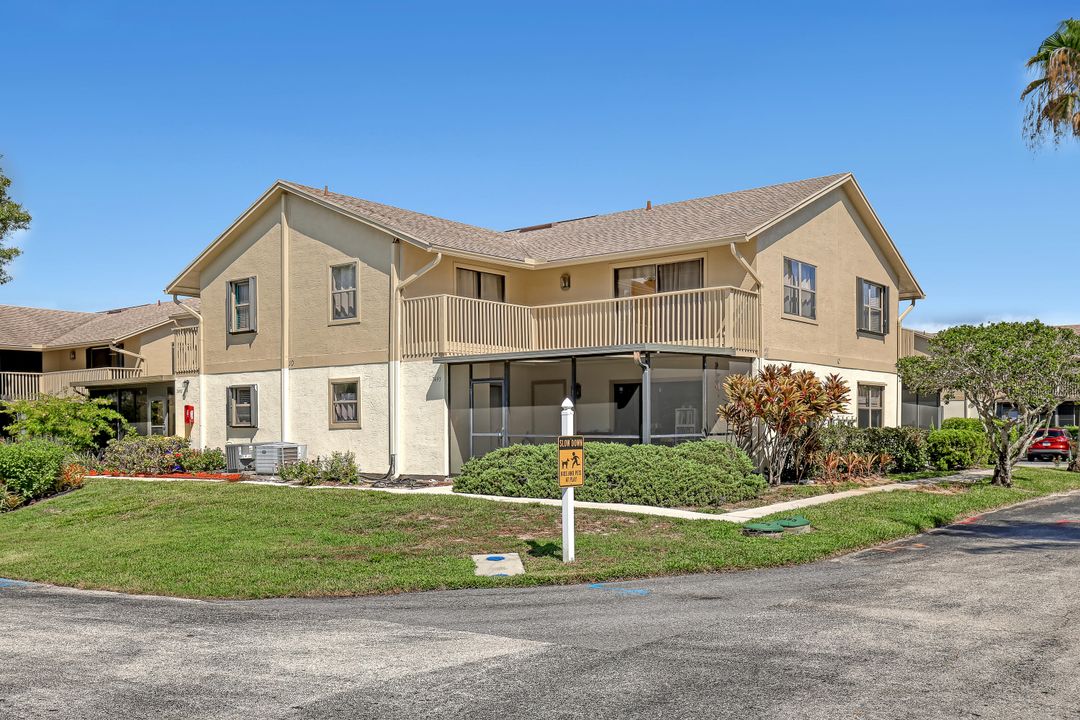 Под контрактом: $235,000 (2 спален, 2 ванн, 1384 Квадратных фут)