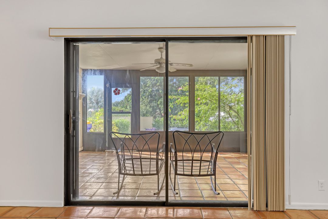 Под контрактом: $235,000 (2 спален, 2 ванн, 1384 Квадратных фут)