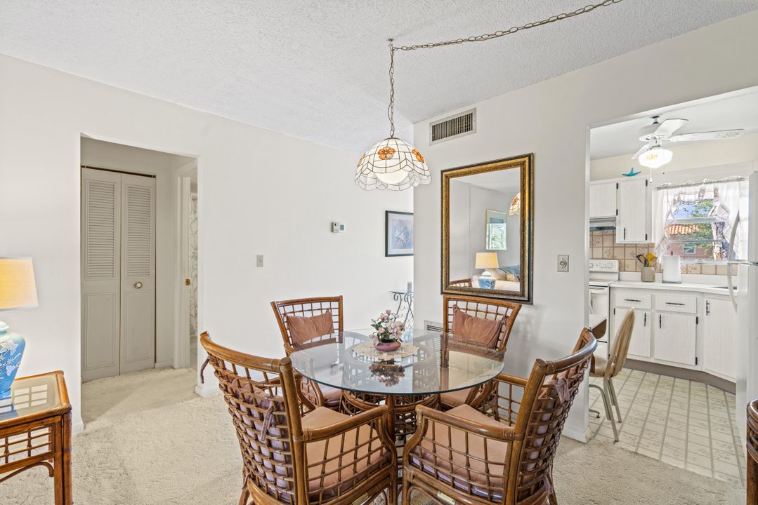 Active With Contract: $59,900 (1 beds, 1 baths, 699 Square Feet)