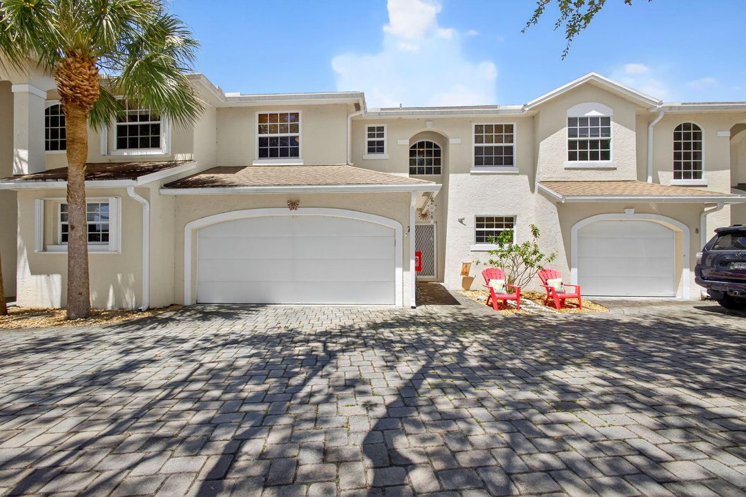 待售: $575,000 (3 贝兹, 2 浴室, 1637 平方英尺)