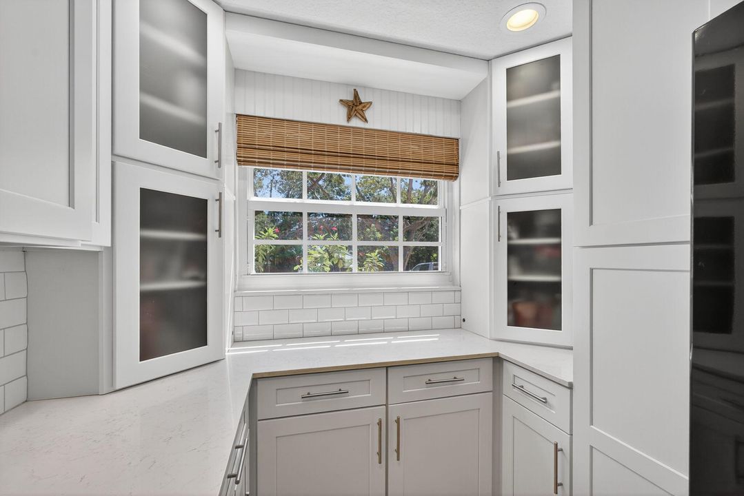 待售: $575,000 (3 贝兹, 2 浴室, 1637 平方英尺)