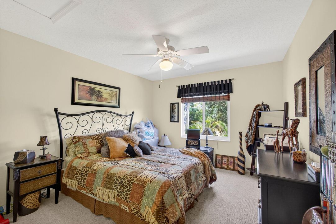 待售: $575,000 (3 贝兹, 2 浴室, 1637 平方英尺)