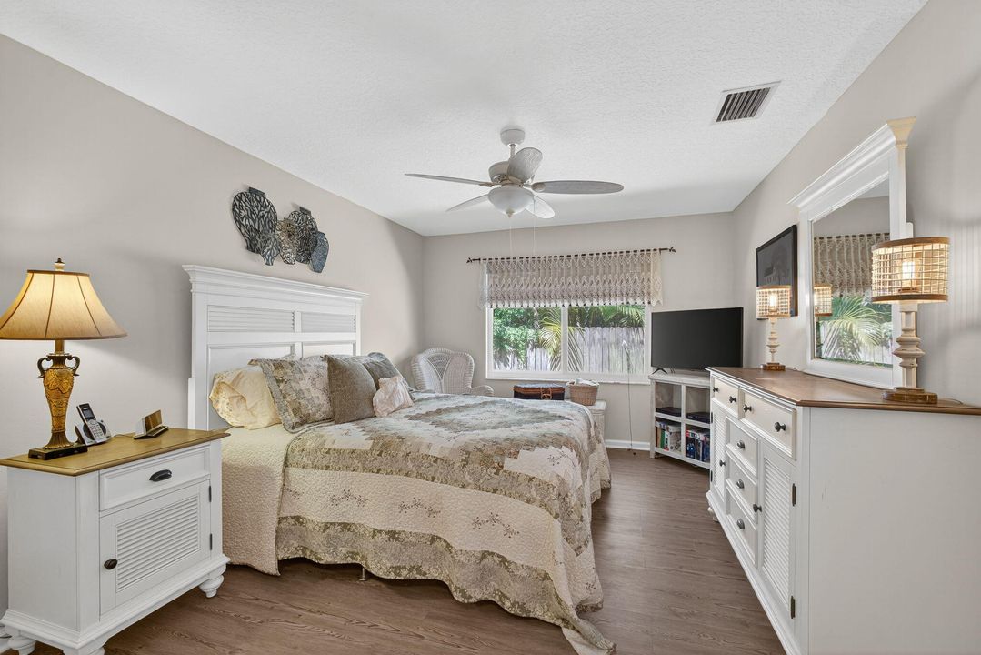 待售: $575,000 (3 贝兹, 2 浴室, 1637 平方英尺)