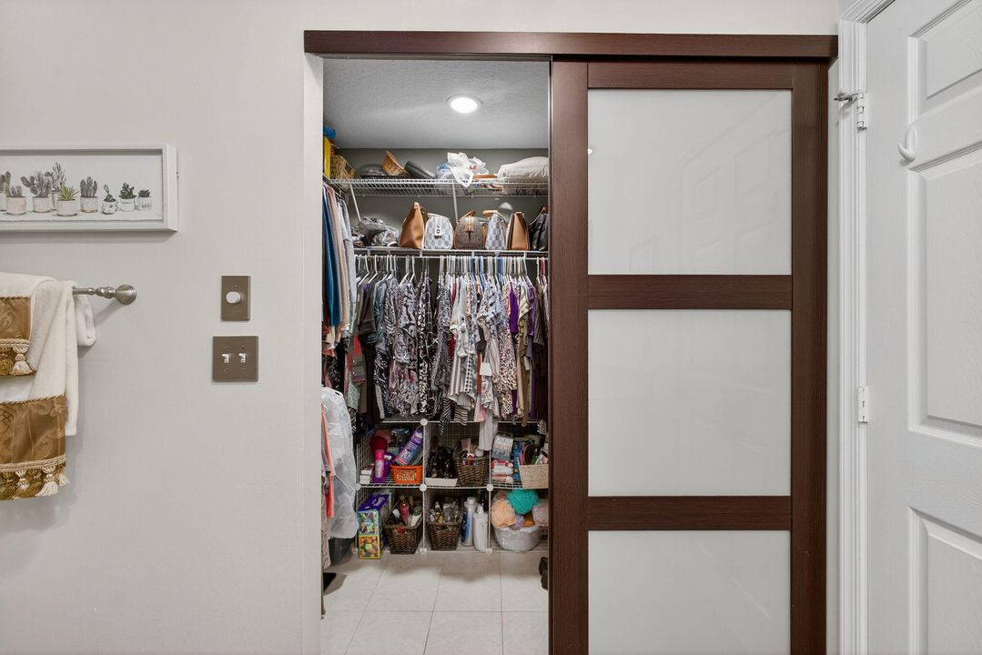 待售: $575,000 (3 贝兹, 2 浴室, 1637 平方英尺)