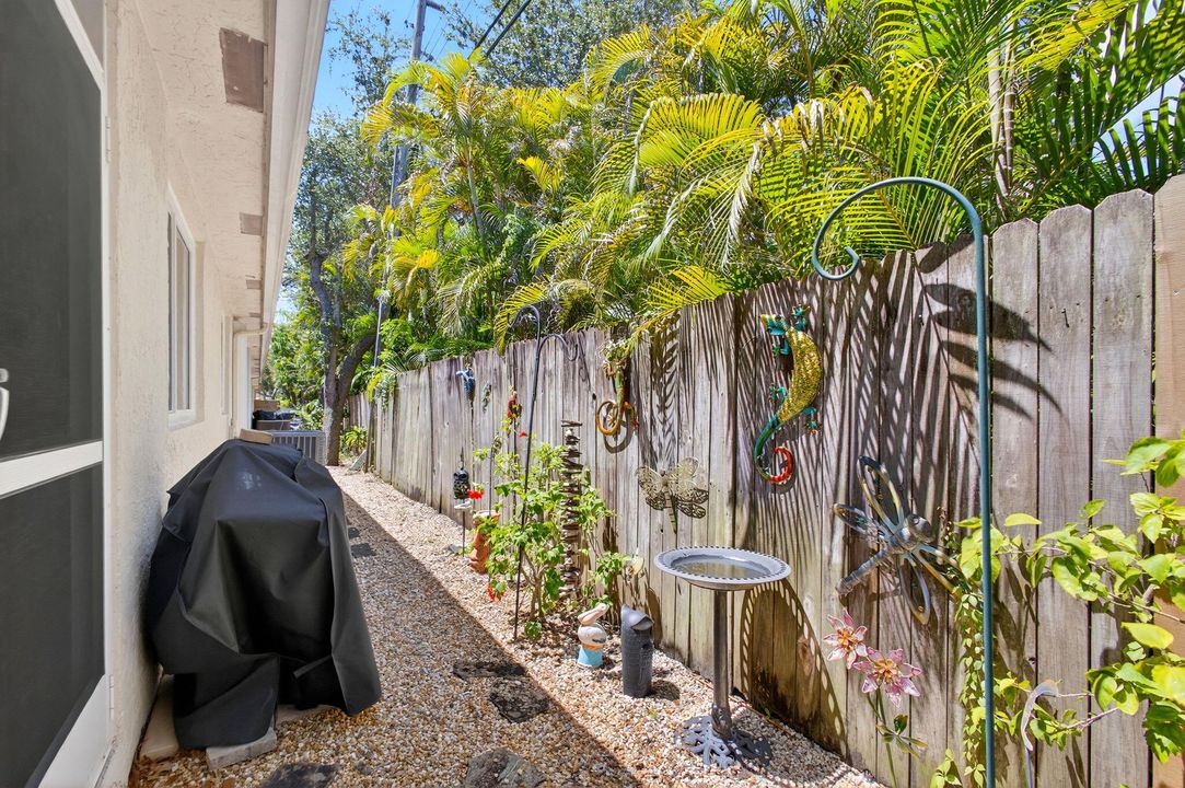 待售: $575,000 (3 贝兹, 2 浴室, 1637 平方英尺)