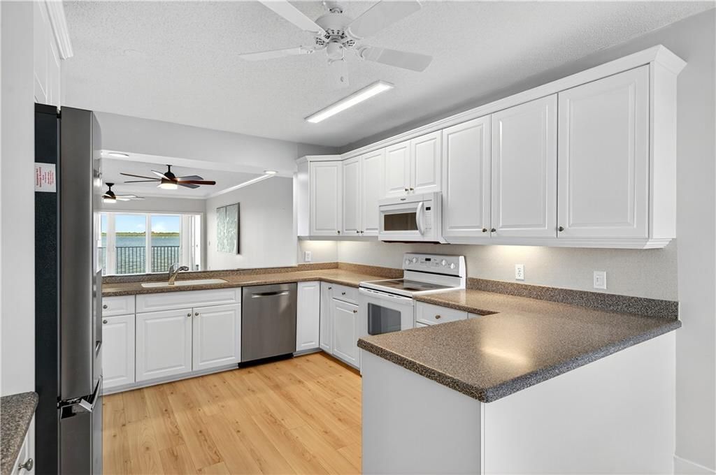 Active With Contract: $670,000 (2 beds, 2 baths, 1795 Square Feet)