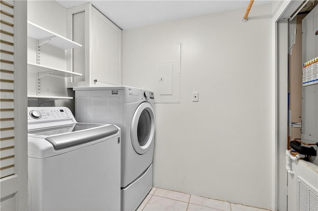 Active With Contract: $670,000 (2 beds, 2 baths, 1795 Square Feet)