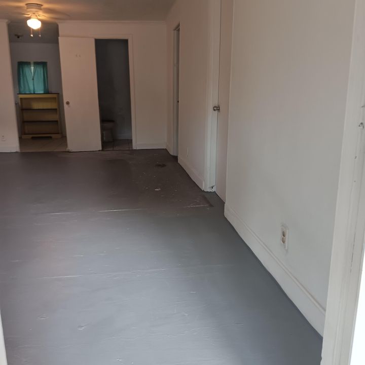 For Sale: $160,000 (3 beds, 1 baths, 829 Square Feet)